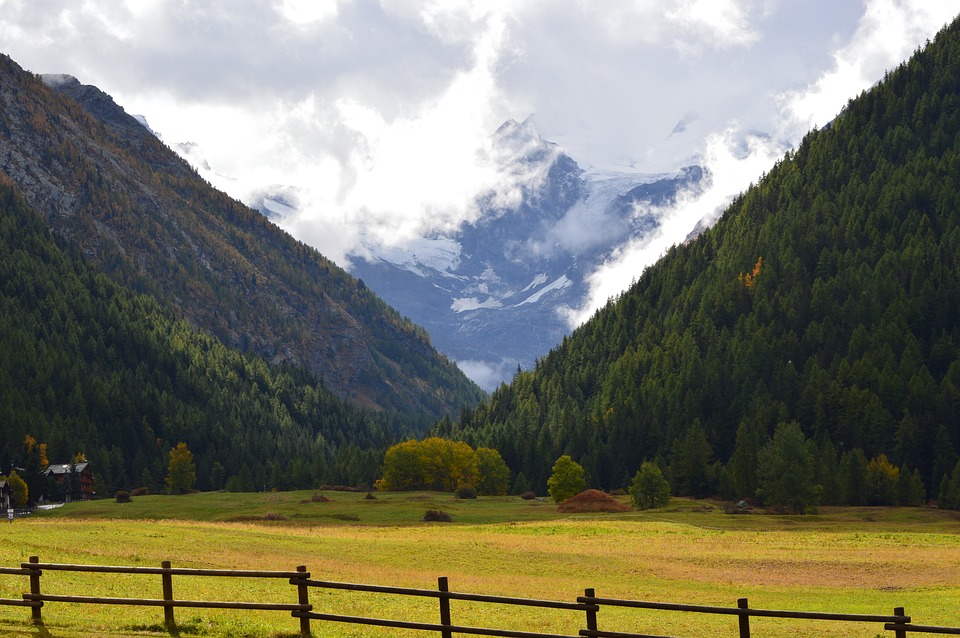 From Gran San Bernardo to Gran Paradiso