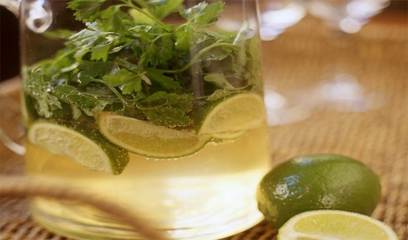 Coriander Spumanti with Lime
