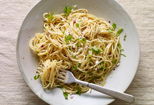 GUAJILLO & GARLIC PASTA