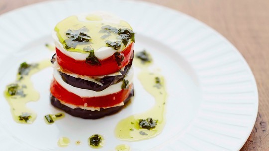 Aubergine and mozzarella with olive oil