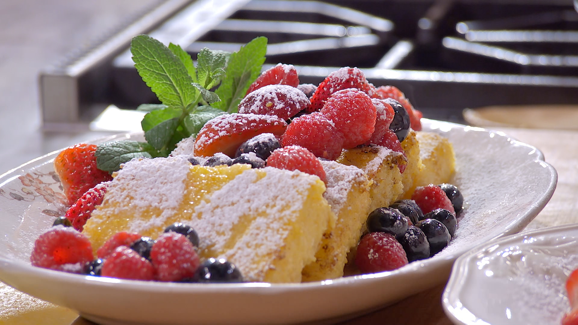 812 POLENTA WITH HONEY AND BERRIES CLEAN