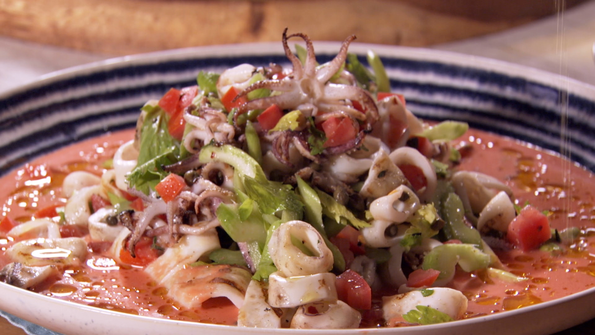 LIKT 826 GRILLED CALAMARI SALAD CLEAN