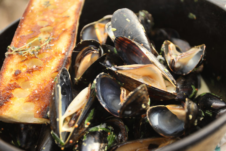 Mussels With Tarragon Cream & Grainy Mustard TLN