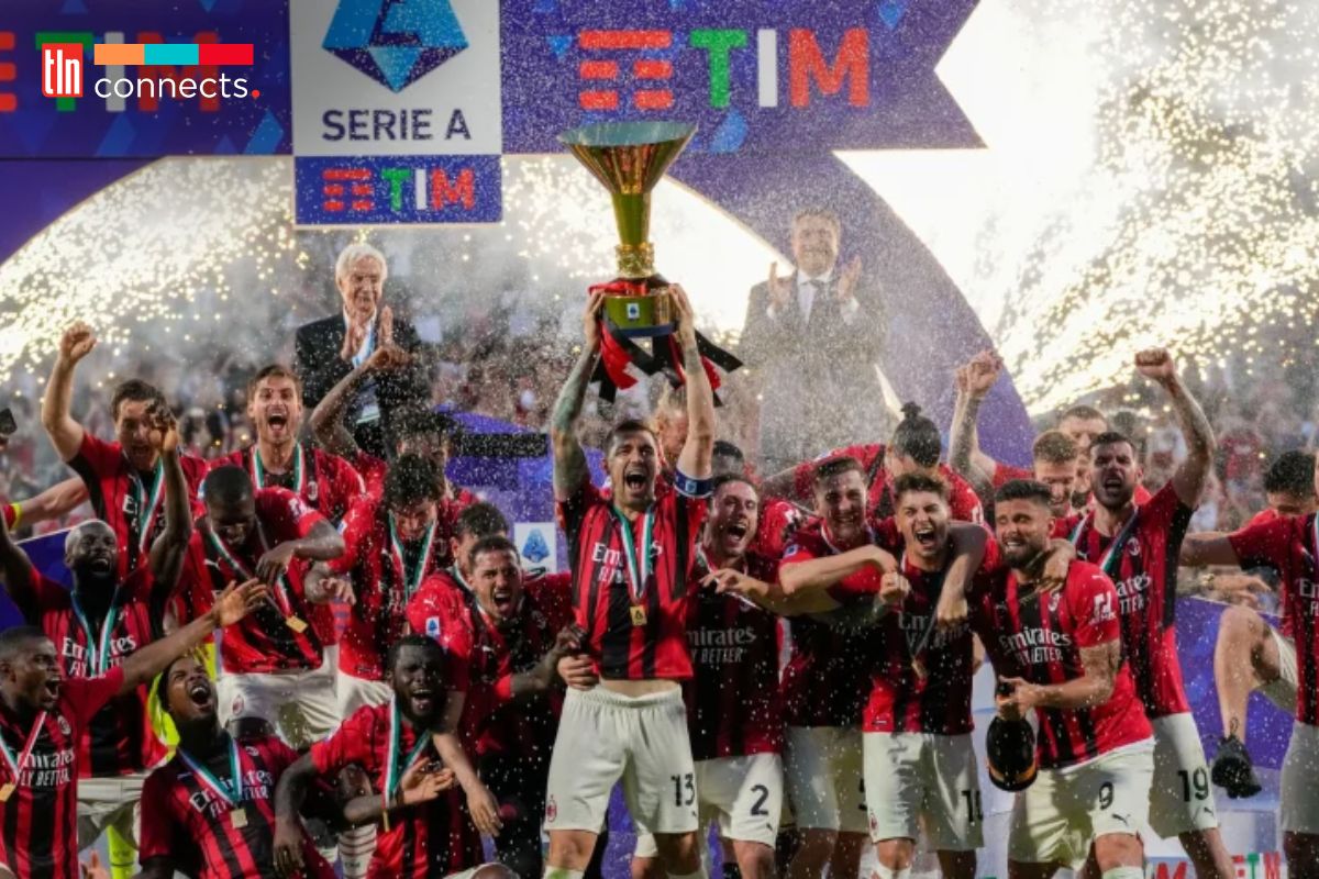 Alessio Romagnoli and the Milan squad celebrate winning the Serie A title following the Matchday 38 fixture against Sassuolo